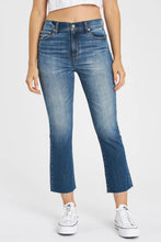 Load image into Gallery viewer, Shy Girl Jeans