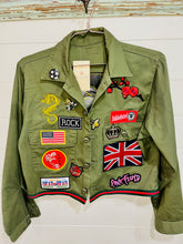 Load image into Gallery viewer, Cropped Army Shirt Jacket
