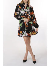 Load image into Gallery viewer, Running Free Dress
