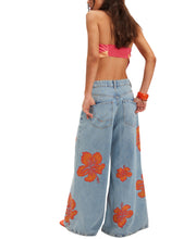 Load image into Gallery viewer, Palisades Wide Leg Jean
