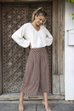 Load image into Gallery viewer, Boho Bubble Sleeve Top
